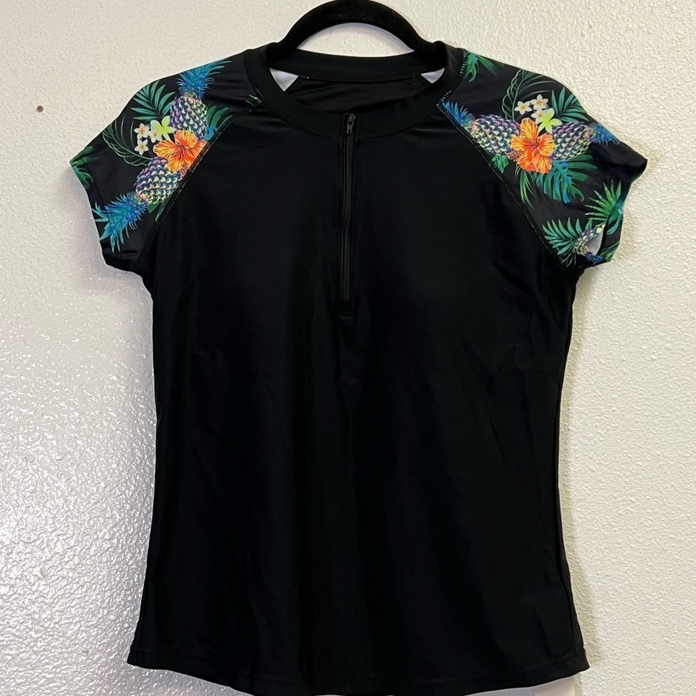 Holipick Short Sleeved Rash Guard Cap Sleeve Swimsuit Top w/Built in Bra - Picture 4 of 7